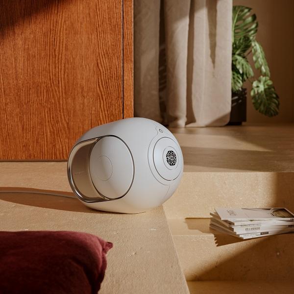 Devialet. Hang. Ahogy még soha nem érezte. Devialet. Hang. Ahogy még soha nem érezte.